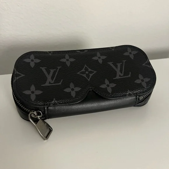 LV SUNGLASSES POUCH GM - Picture 2 of 7